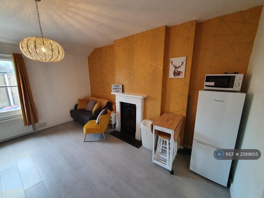 Shared Lounge/Kitchen/Diner