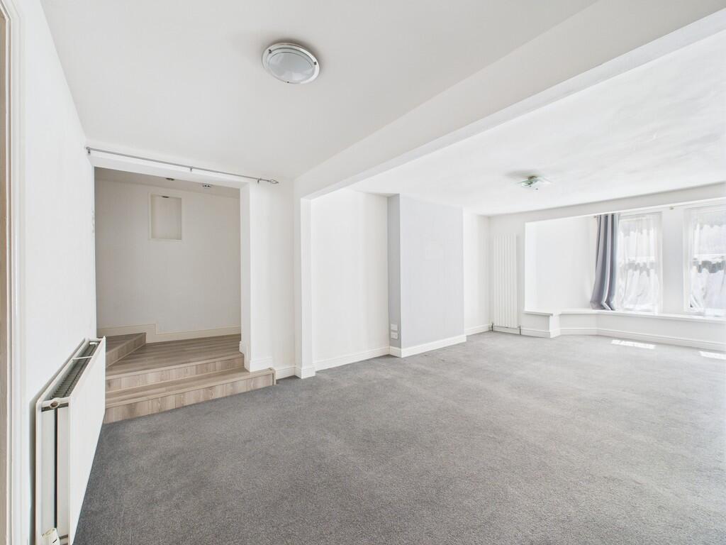 CAM02089G0-PR0523...