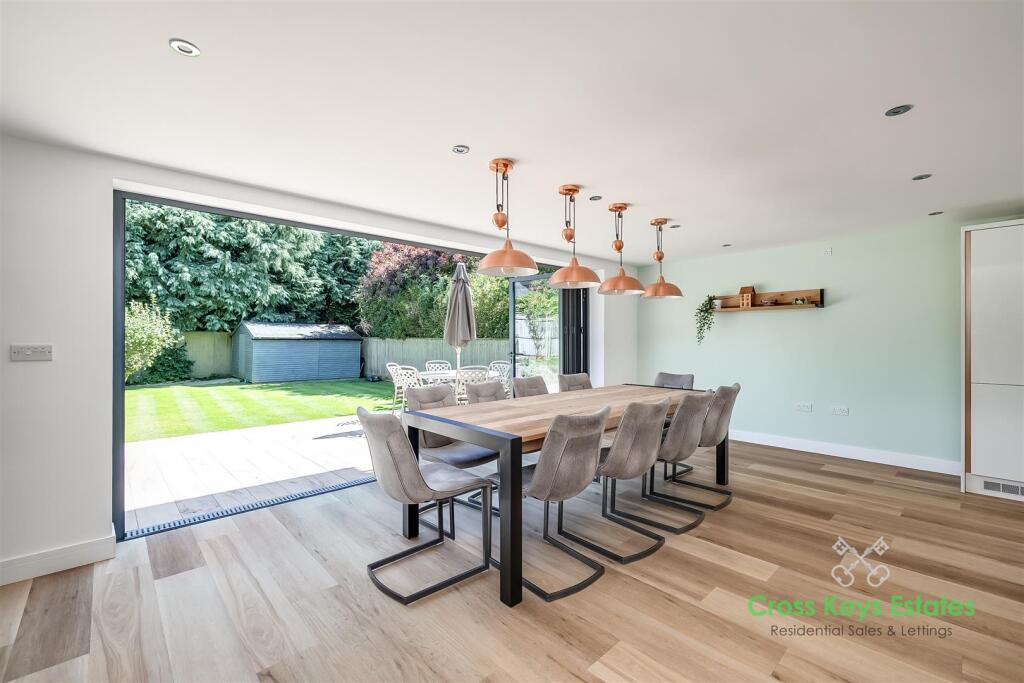 Open Plan Living Room / Kitchen