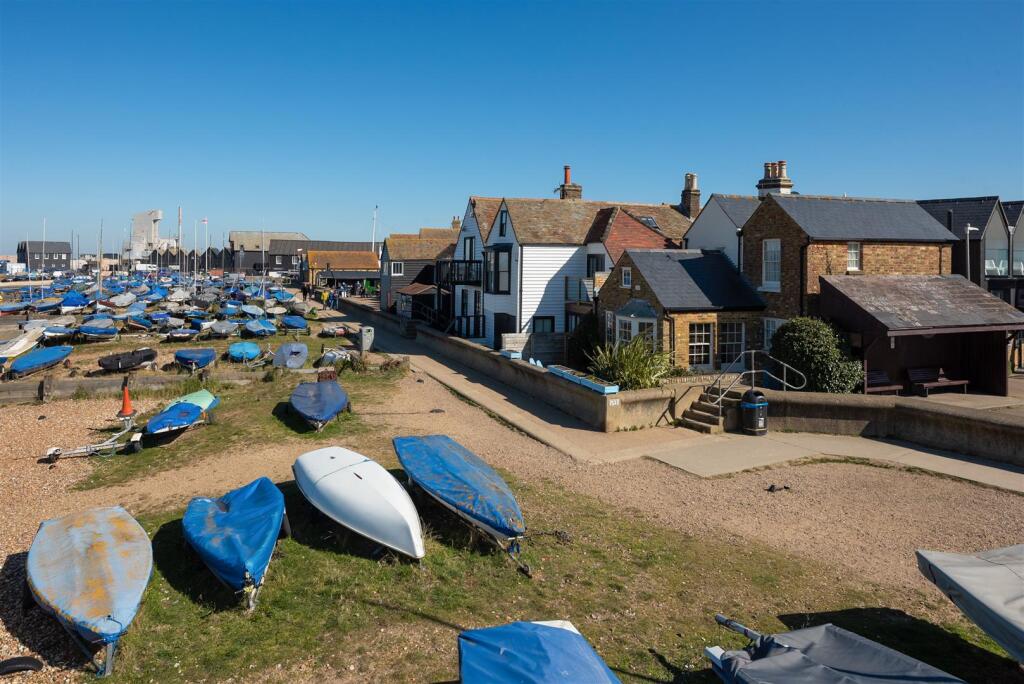 Sea Wall, Whitstable