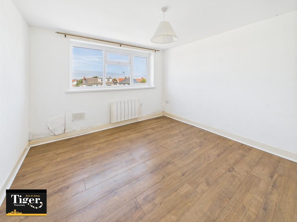 CAM02176G0-PR0597...