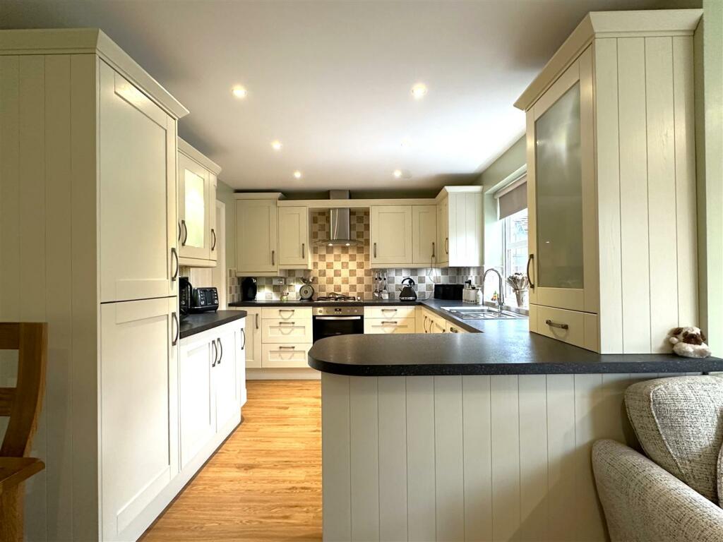 Stylish Modern Kitchen 804