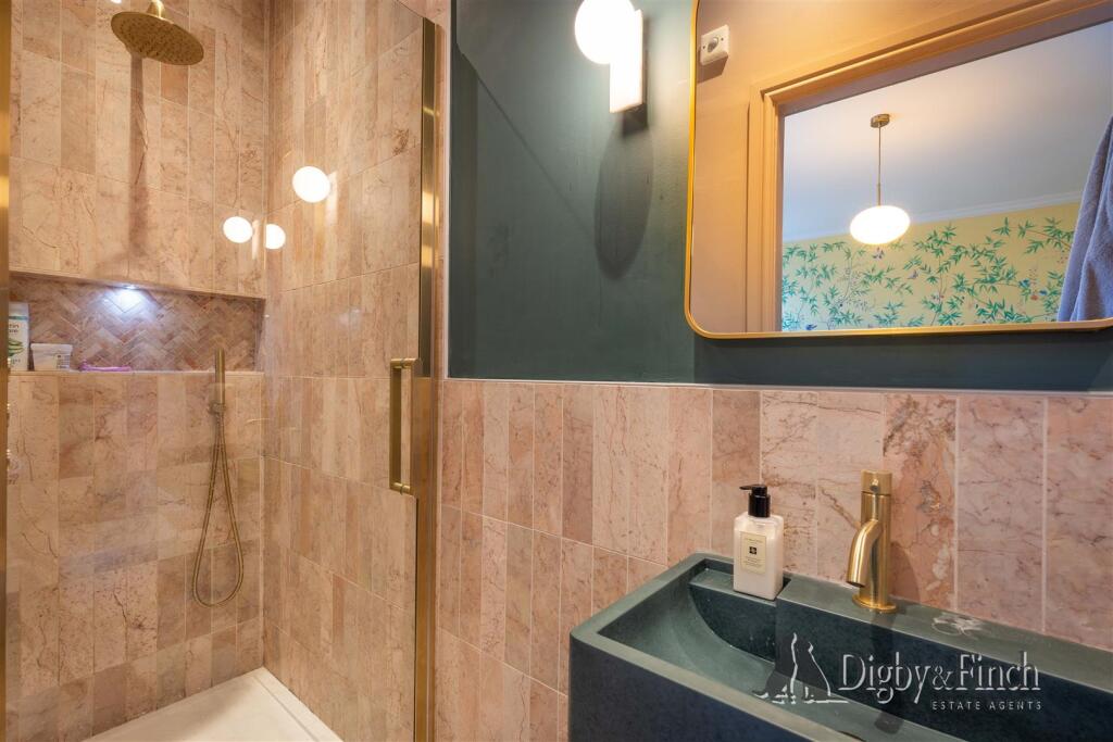 16, Chaworth Road West Bridgford, Nottingham, NG2 