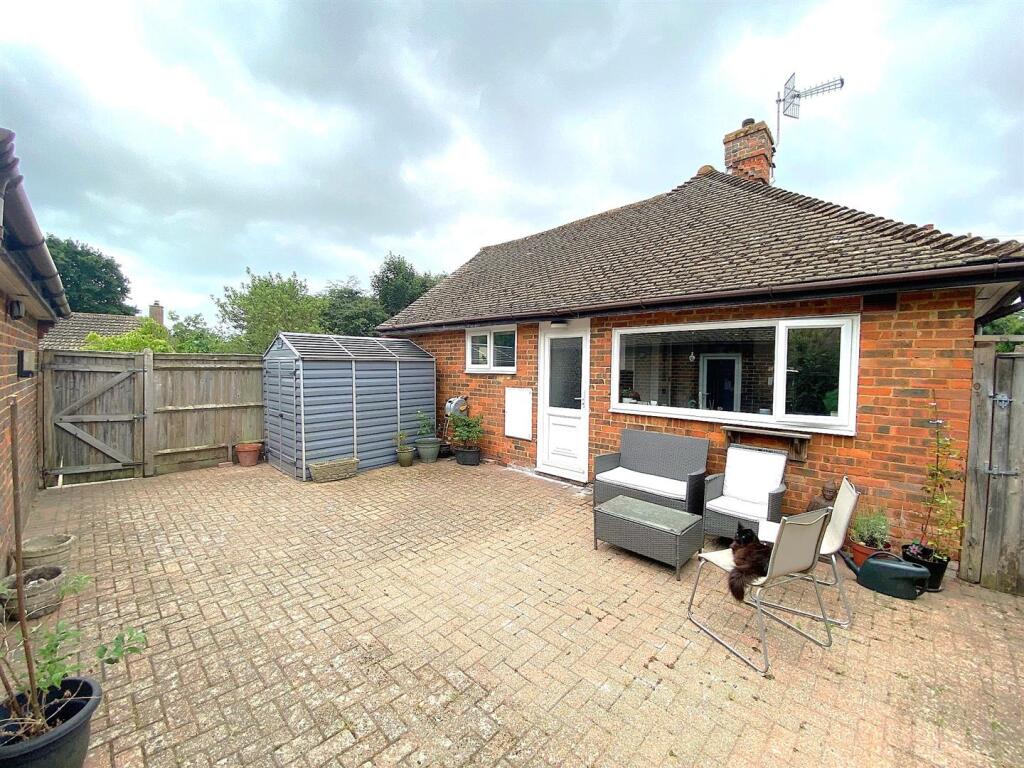 2 Ward Way - Garden3.jpg