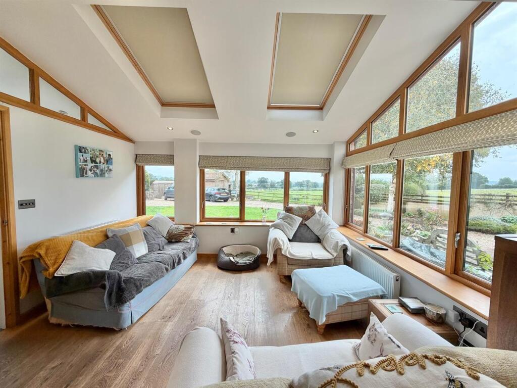 Main House - Garden Room