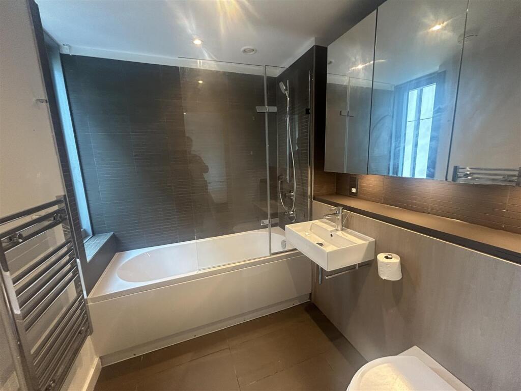 Ensuite.jpg