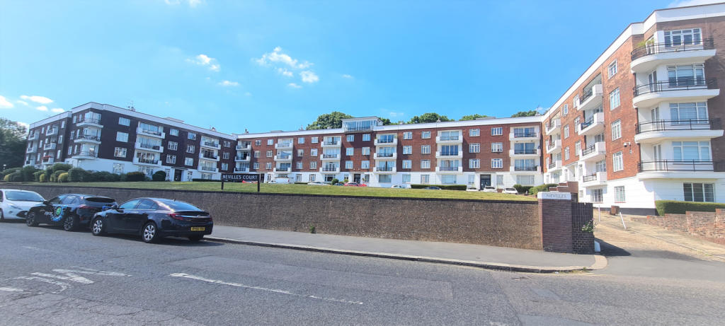 4 Bedroom Ground Floor Flat