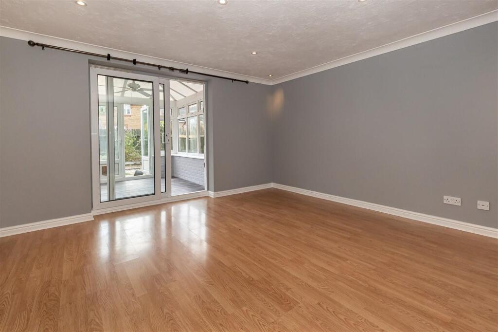 23 Cedar Drive (4).jpg