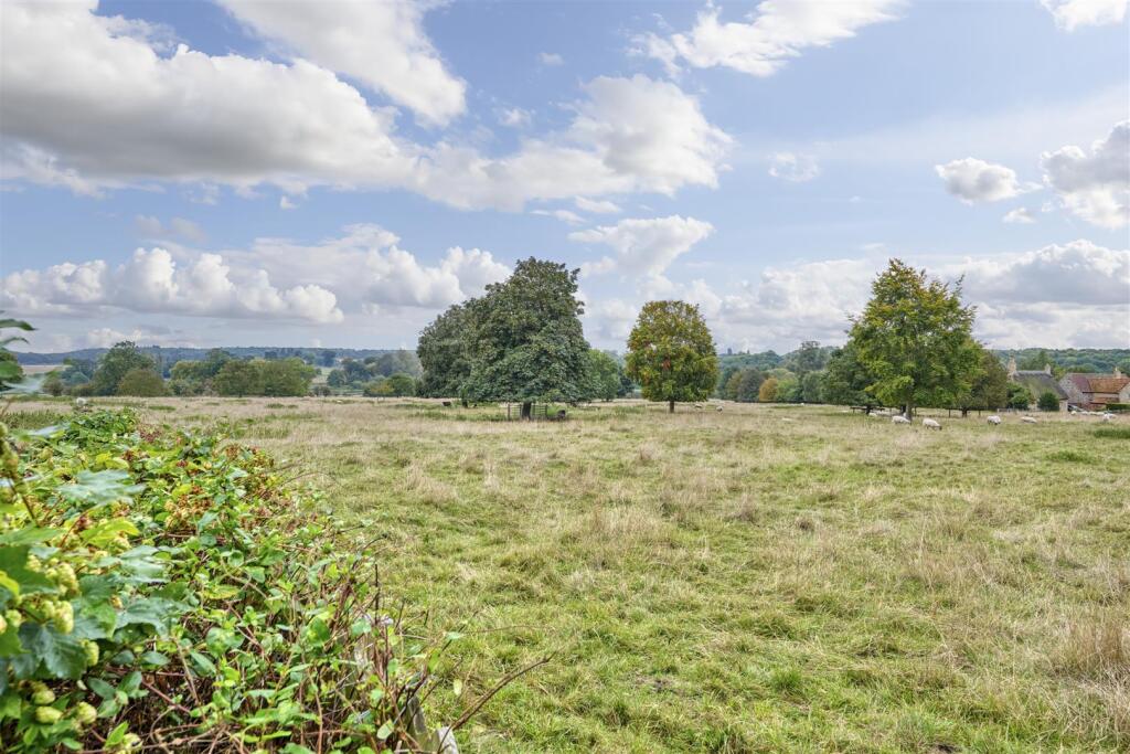 Wendy Cottage Pilton-11.jpg