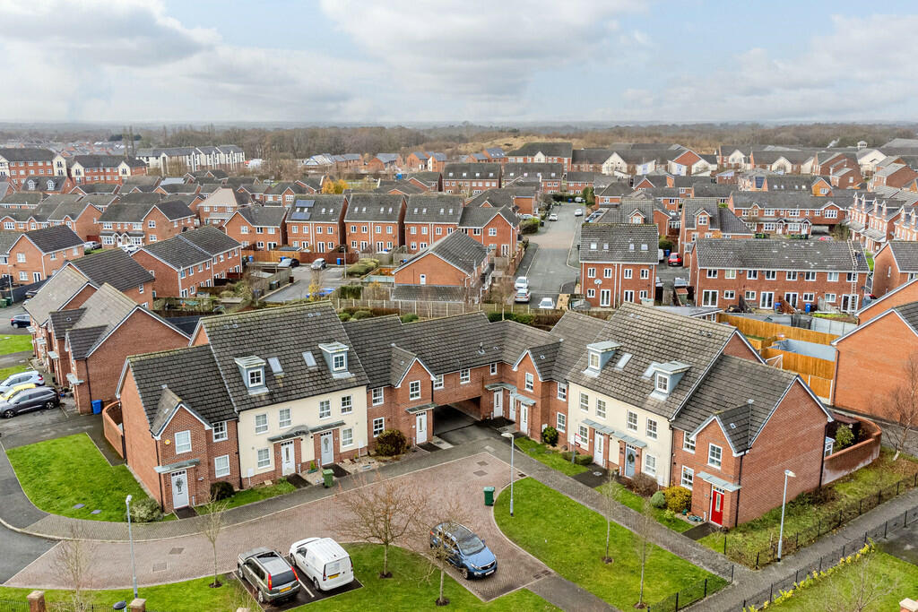 8 Rose Whittle Av...