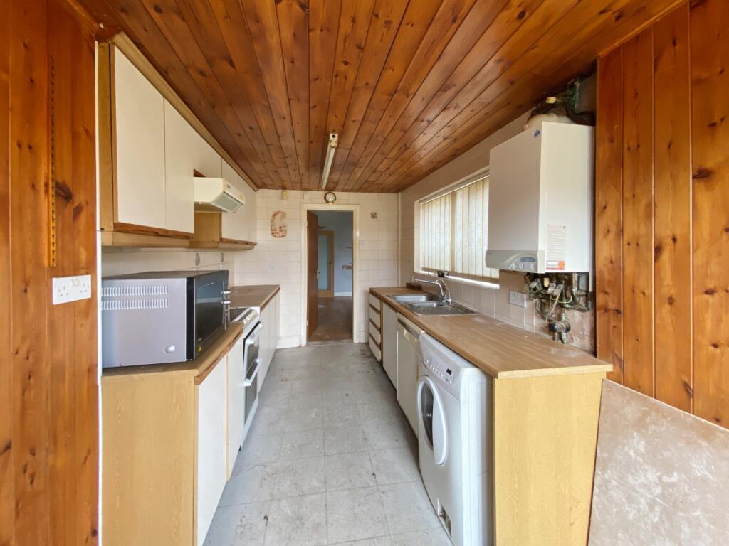 IMAGE 4