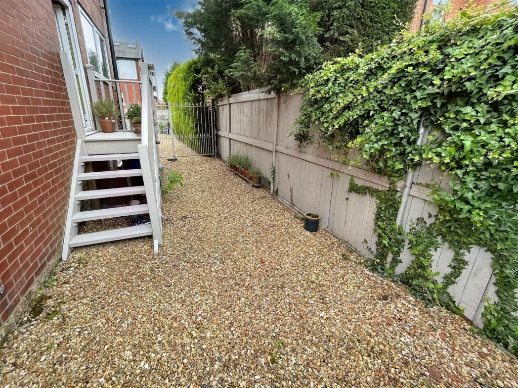 Driveway Aspect 2