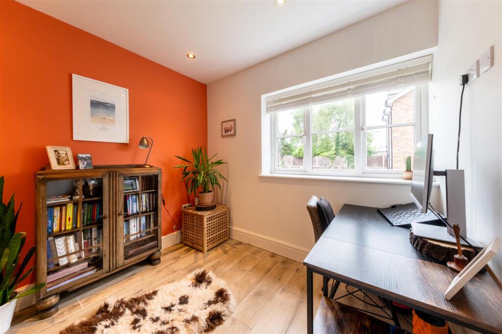 36 The Ridgeway-015.jpg