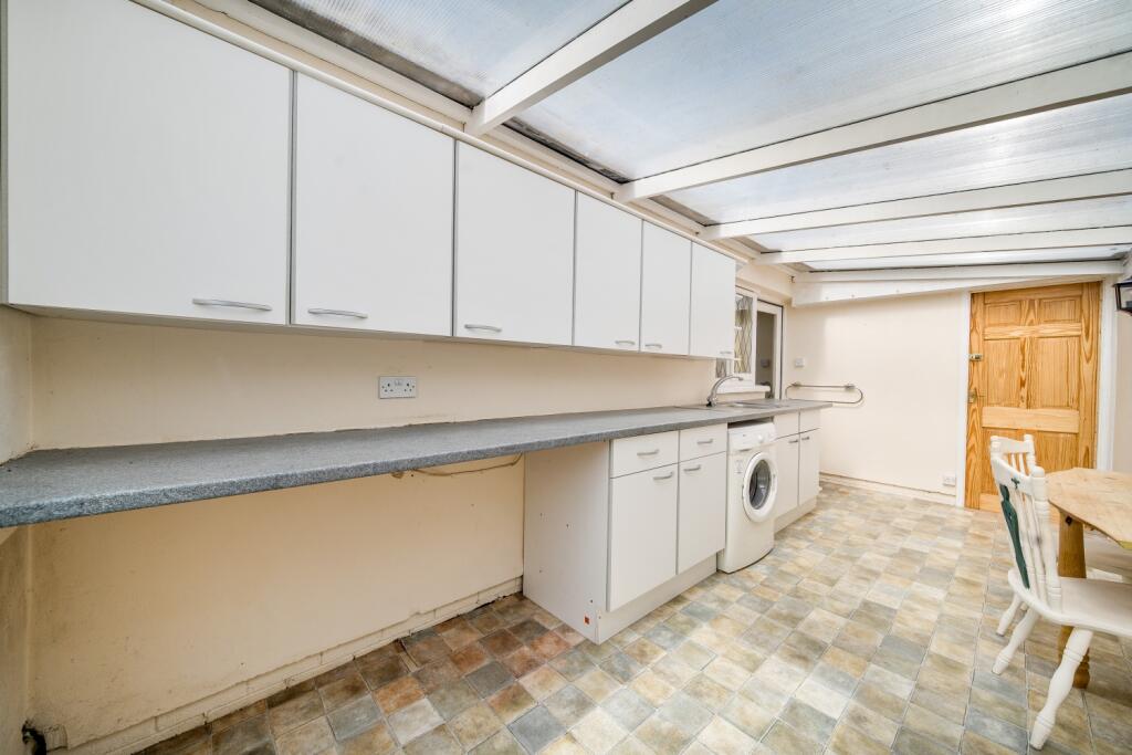 1309519-16-684820a6d9162