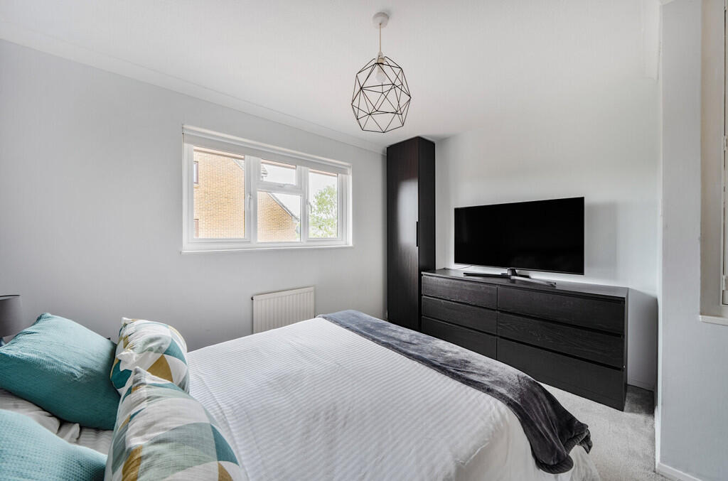 1299077-14-683587...