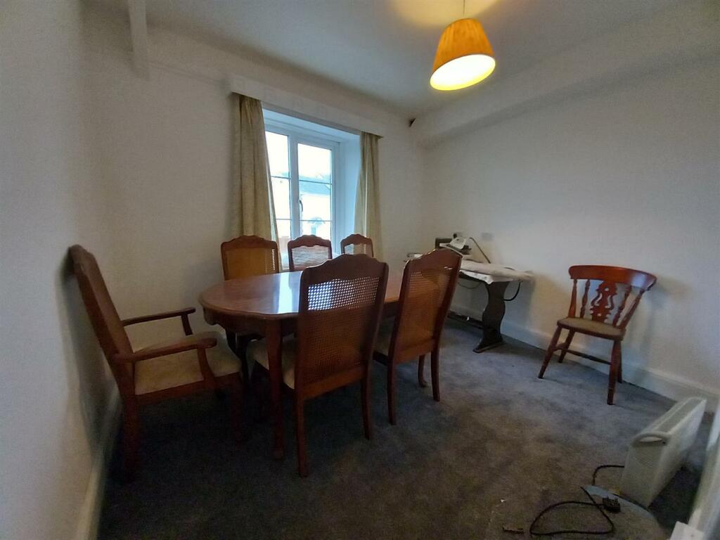 Green Dragon Dining Room.jpg