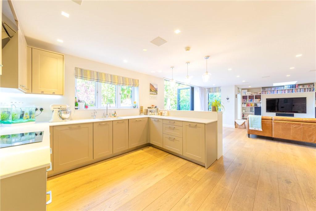 Kitchen/Family