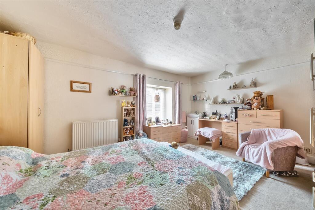 Main House - Bedroom