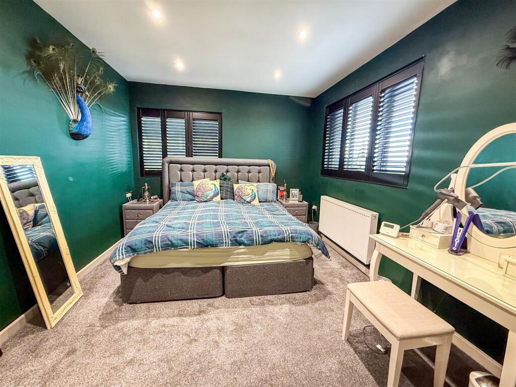PRINCIPLE BEDROOM