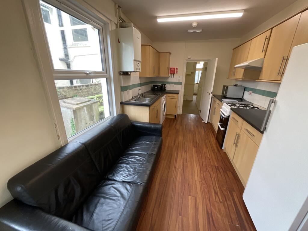 73 Bernard Road - Kitchen (2)