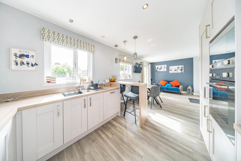 11 Atherton DRive family room.jpg