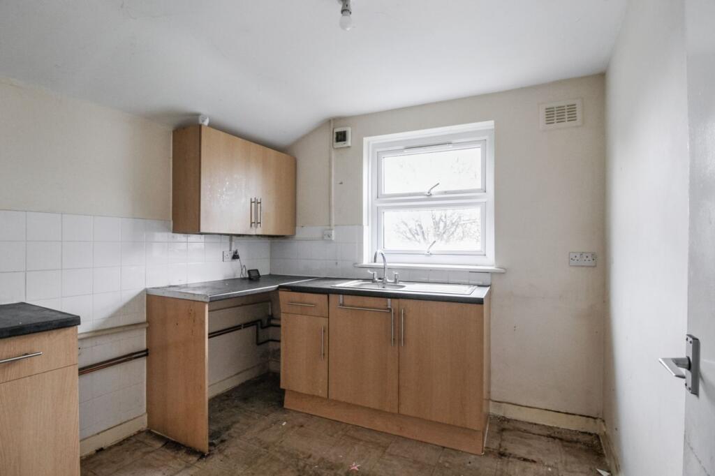 Flat B, 6 Palmerston Road, Forest Gate, London E7 8BH