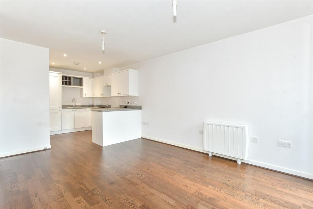 Living/Kitchen