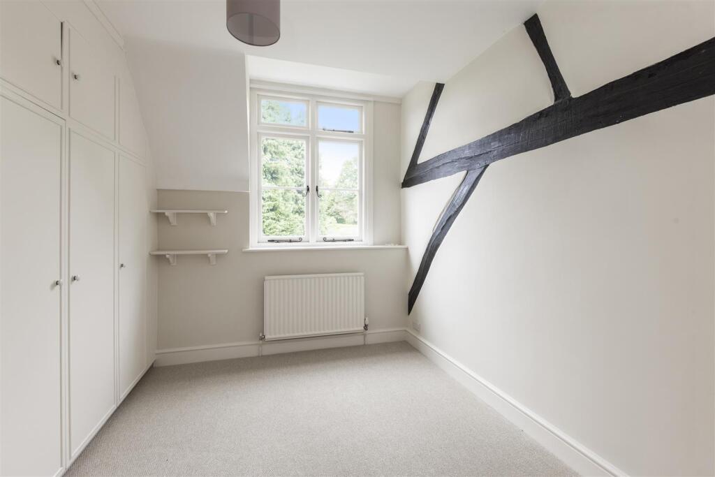 Brookwell-Cottage-Brookwell-Lane-Bramley-GU5-0LQ-1