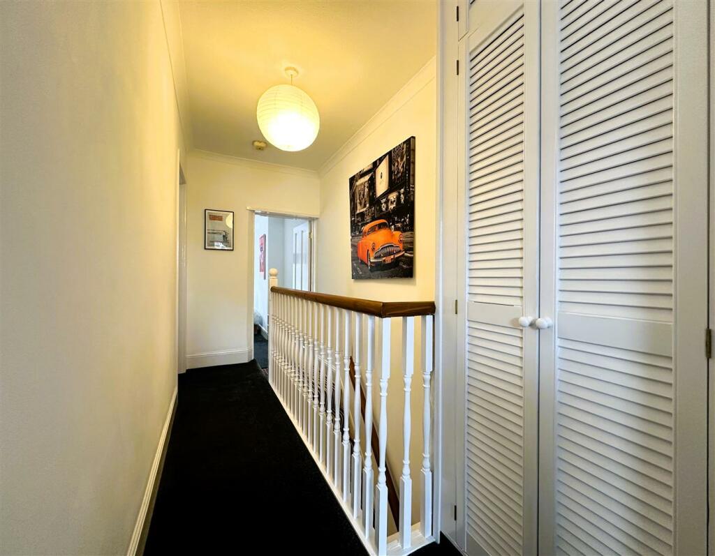 Hallway I.jpg