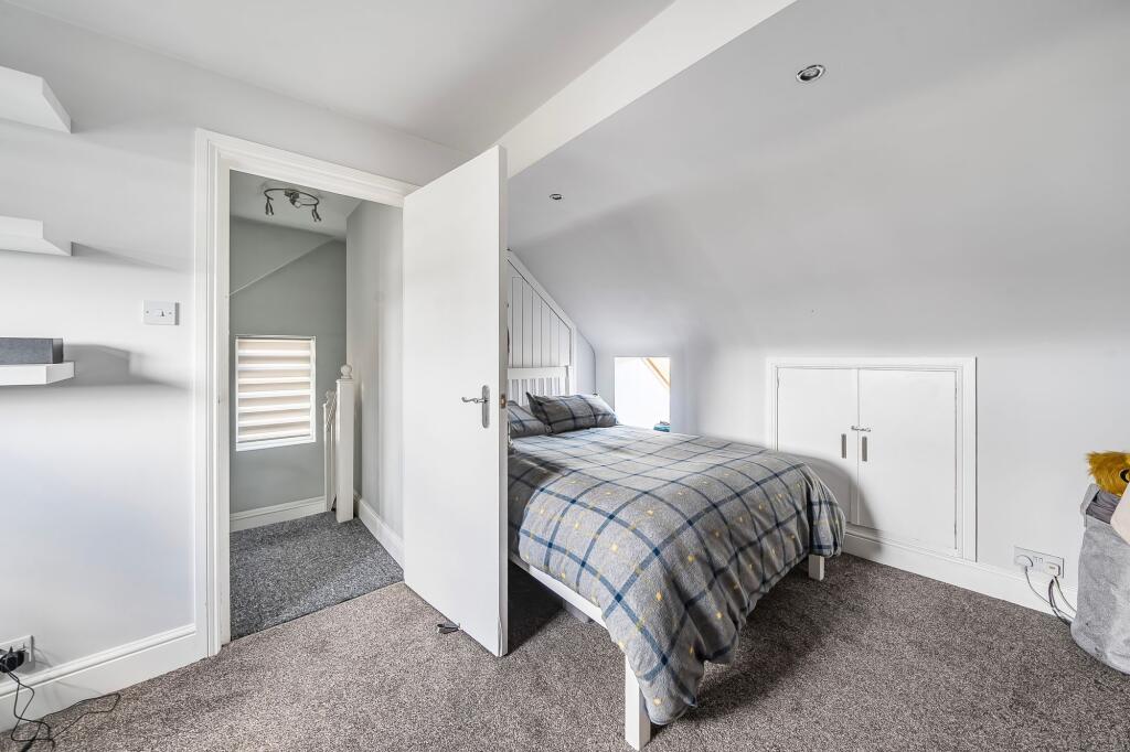 Sparrow Farm Road, Epsom - KT17 2JL