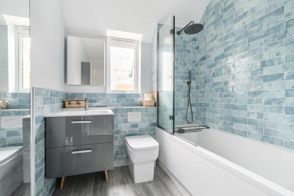 1356123-12-68e4ec...