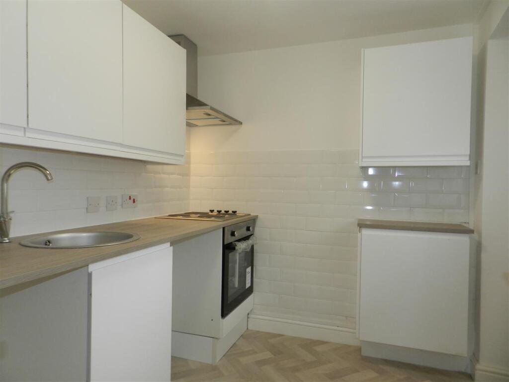 Flat 2, Moat Yard Kitchen