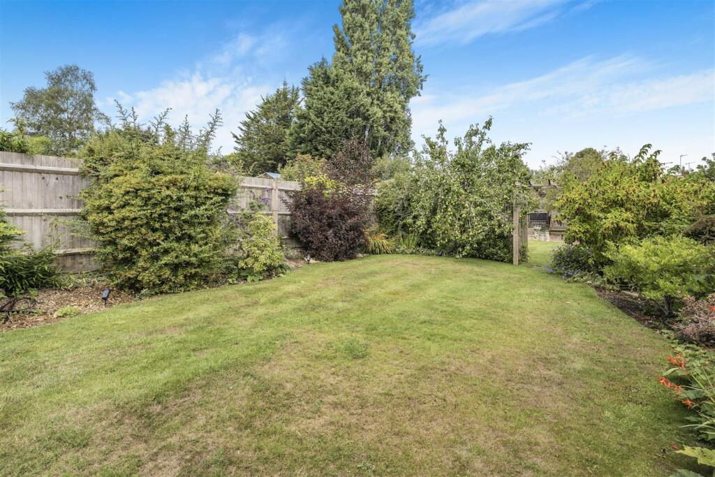 316 Warwick Road, Banbury-16.jpg