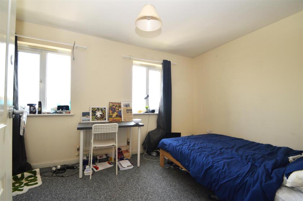 23 Hazel Grove (4).JPG