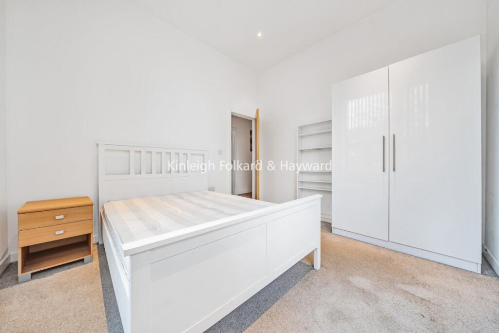 930a7dd3-05d2-4d1d-a