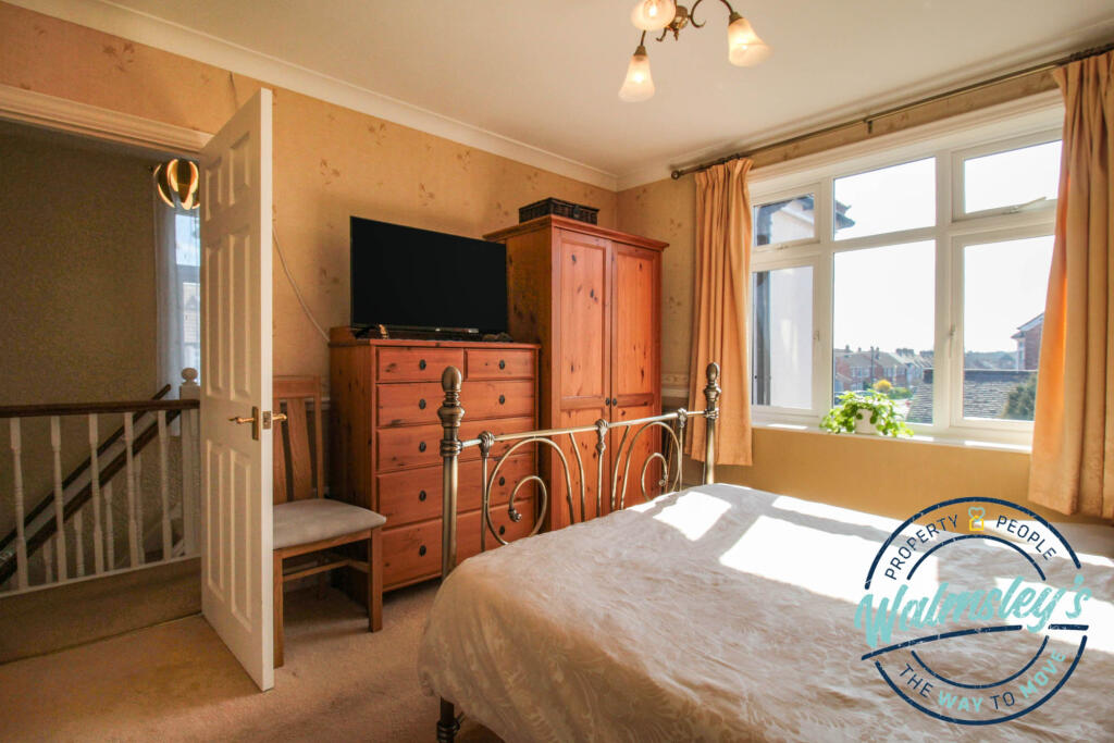Rear double bedroom