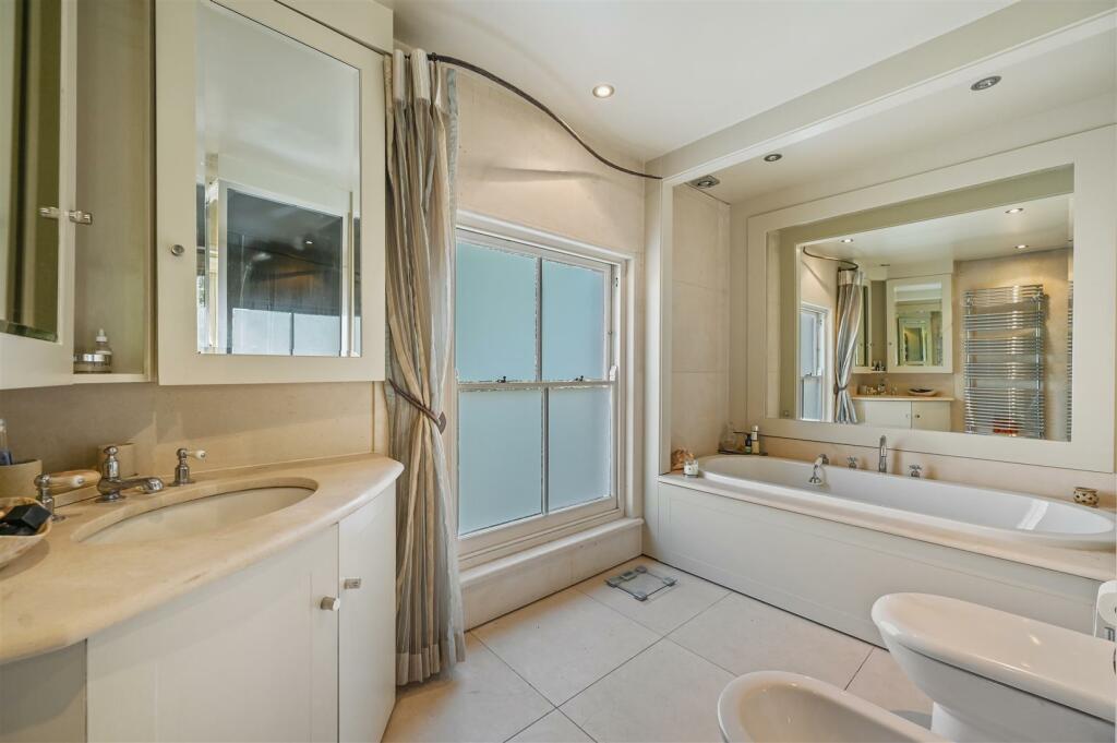 FB - Brook Green - Ensuite3 (1).JPG