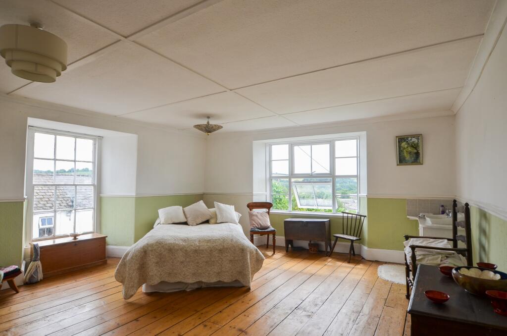 Hill House - TPS 01208 872728 -12