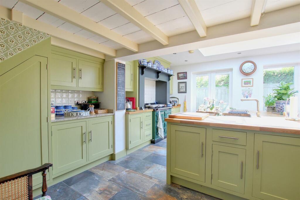 COMBINED DAY ROOM AND KITCHEN