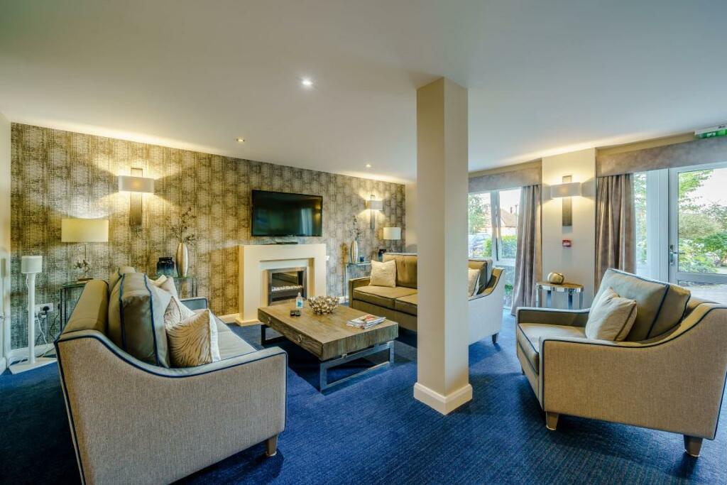 8515756-Interior04 (Medium).jpg