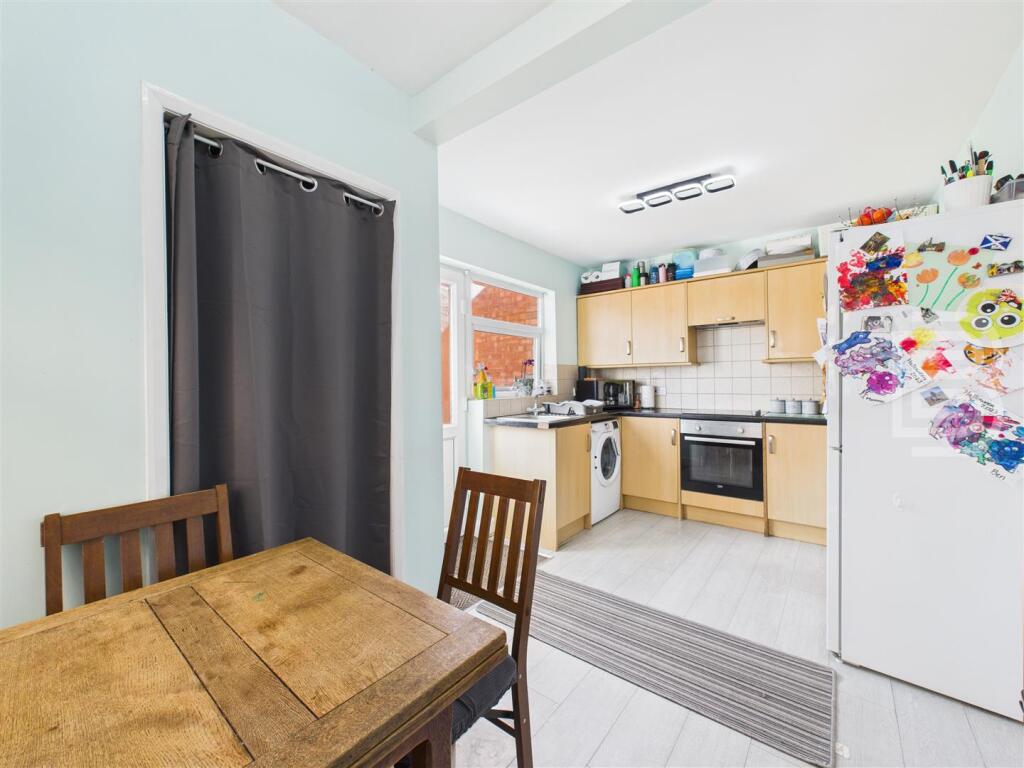 Kitchen Diner (1).jpg