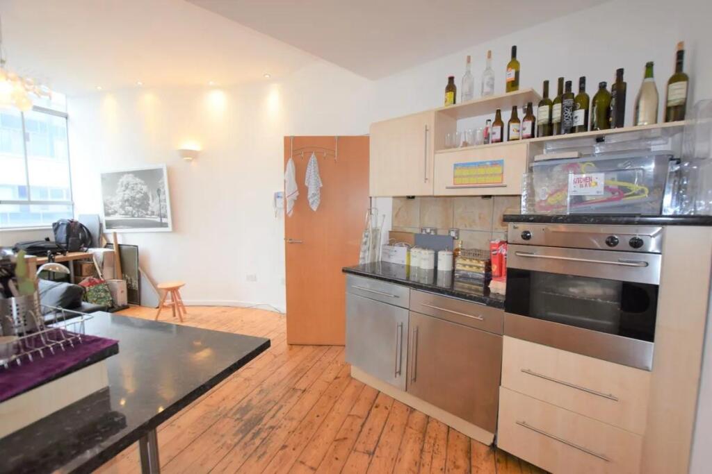 Kitchen3-ezgif.com-webp-to-jpg-converter.jpg