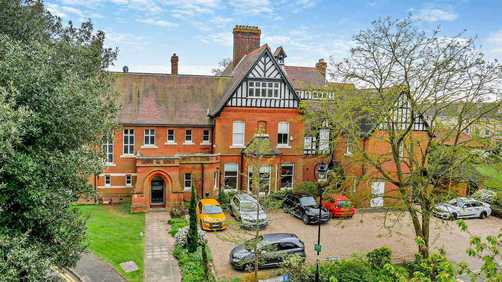 8592620-exterior1...