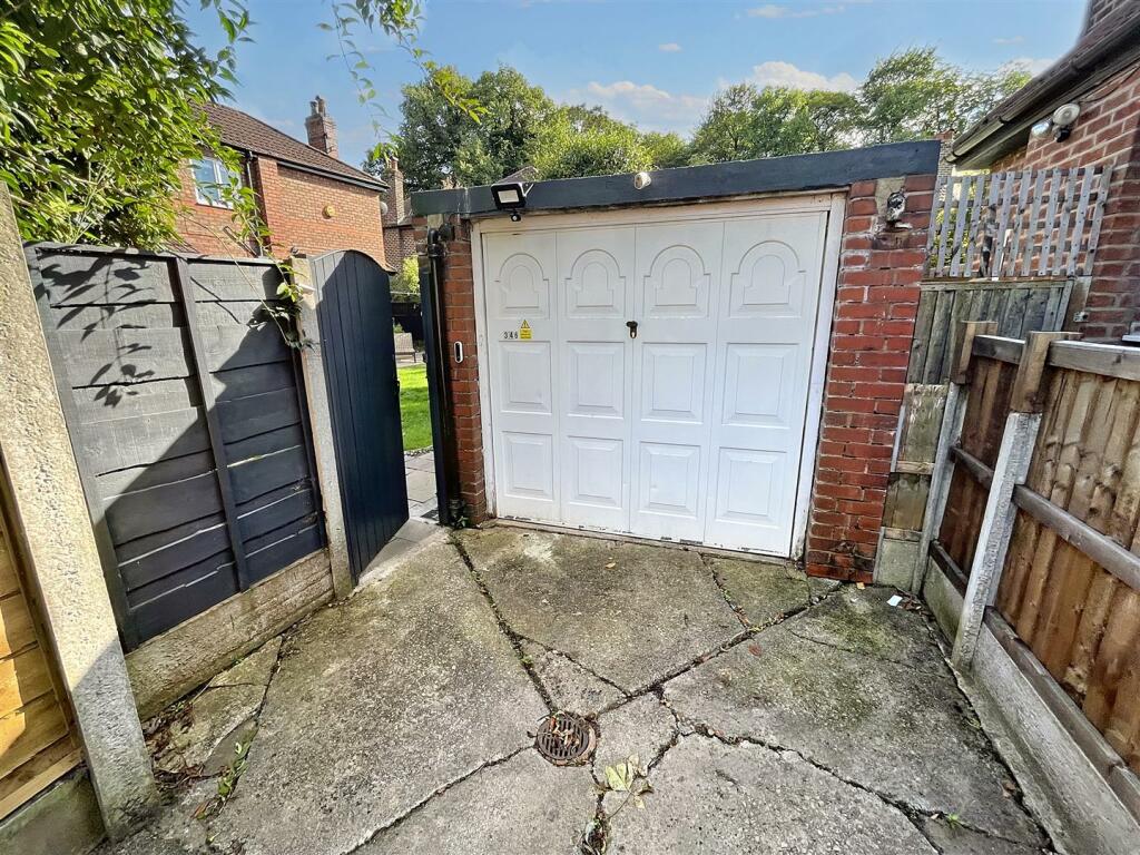 Garage.jpg
