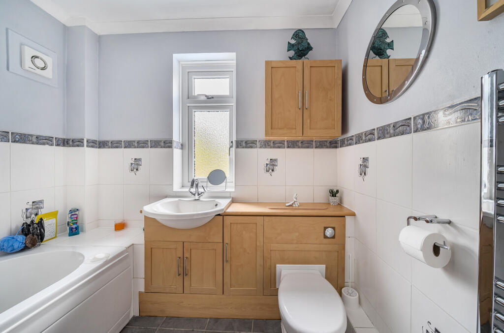 1375827-10-690c98...