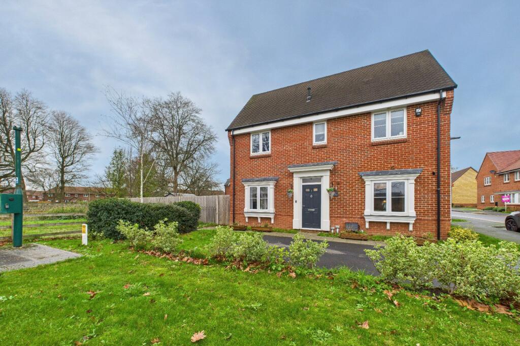 Equestrian Court, Arborfield Green, Reading, Berkshire, RG2