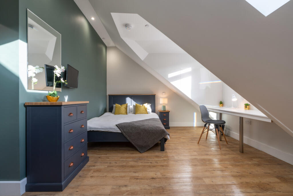 Flat 1, 125 Walter Road Bedroom 10
