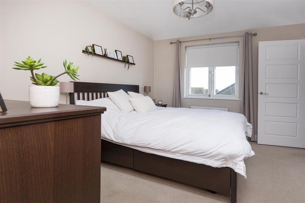 Bramleys Estate Agents - Wadsworth Fold - Lindley 