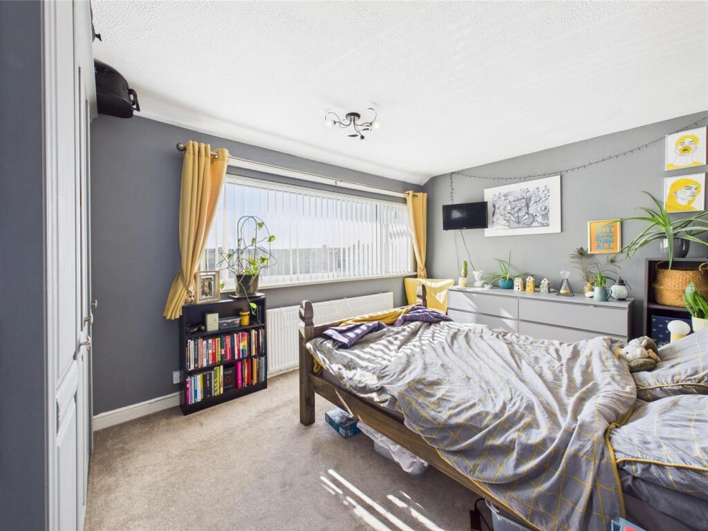 Bedroom: