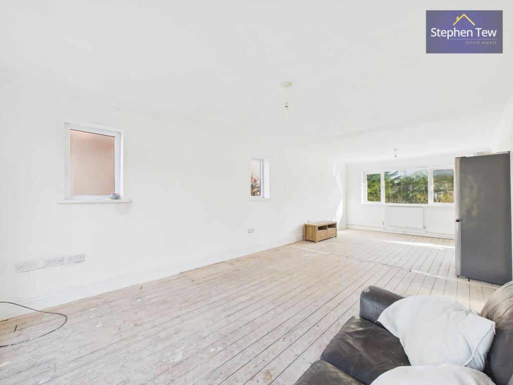 Open Plan Lounge/Dining Room